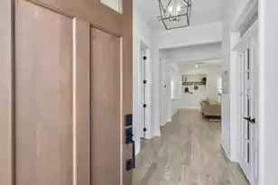 1820 Agate Bay Dr, Mount Pleasant, SC 29466 - Photo 10