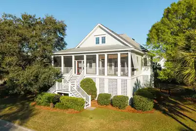 1603 Charlotte G Circle, Mount Pleasant, SC 29464 - Photo 2