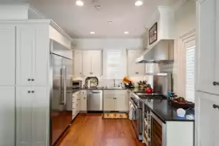 16 Water St, Charleston, SC 29401 - Photo 10