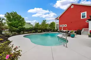 1466 Hollenberg Ln, Mount Pleasant, SC 29466 - Photo 2