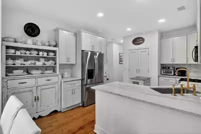 1309 Country Wood Court, Mount Pleasant, SC 29466 - Photo 2