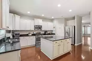 2307 Hummingbird Ln, Summerville, SC 29483 - Photo 12