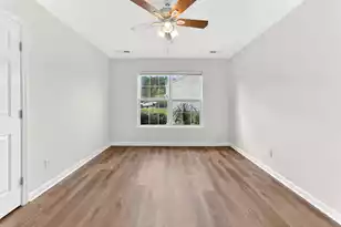 2400 Paladin Ln, North Charleston, SC 29406 - Photo 10