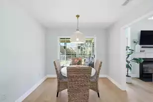 306 Hook Ln, Mount Pleasant, SC 29464 - Photo 12