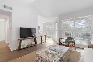 700 Daniel Ellis Dr, James Island, SC 29412 - Photo 2