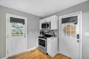 111 Harvey Ave, Goose Creek, SC 29445 - Photo 10