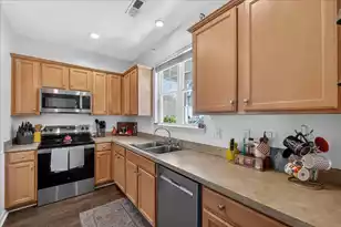 8945 Planters Row Ln, Summerville, SC 29485 - Photo 10