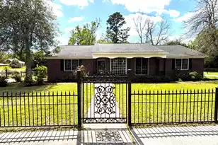421 River Dr, Rowesville, SC 29133 - Photo 2