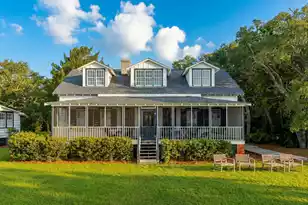 44 Hook Dr, Pawleys Island, SC 29585 - Photo 2