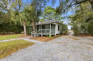 214 Huron Ave E, Folly Beach, SC 29439 - Photo 4
