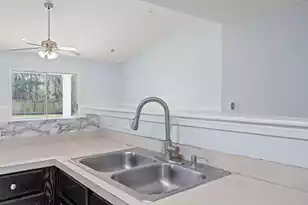 5067 Thornton Dr, Summerville, SC 29485 - Photo 10