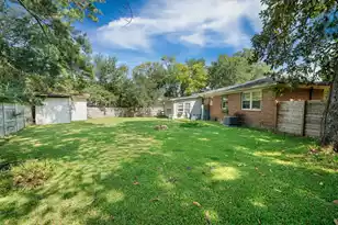 5325 Helene Dr, North Charleston, SC 29418 - Photo 2
