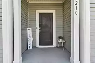 210 Wood Thrush Wy, Summerville, SC 29486 - Photo 4