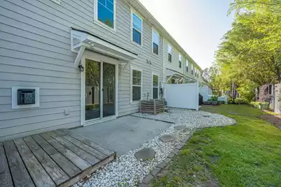 1686 Bridwell Lane, Mount Pleasant, SC 29466 - Photo 10