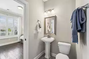 1630 Prince Edward St, Mount Pleasant, SC 29466 - Photo 18