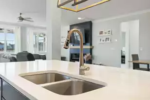 686 Yellow Leaf Ln, Summerville, SC 29486 - Photo 16