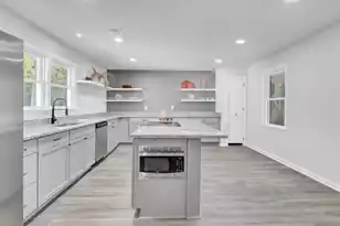 200 Roosevelt Dr, Saint Stephen, SC 29479 - Photo 16