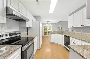 3250 Morningdale Dr, Mount Pleasant, SC 29466 - Photo 12