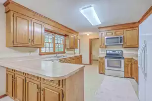 109 Squire Ct, Summerville, SC 29485 - Photo 10