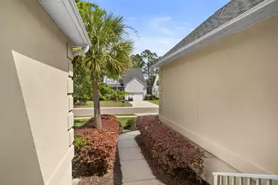 1892 Palmetto Isle Drive, Mount Pleasant, SC 29466 - Photo 4