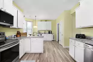 1011 Bridlewood Farms Pkwy, Ridgeville, SC 29472 - Photo 10