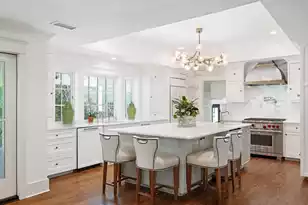 299 Hobcaw Dr, Mount Pleasant, SC 29464 - Photo 8