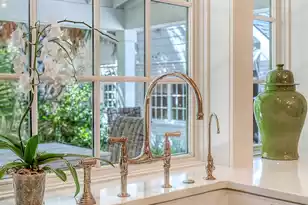 299 Hobcaw Dr, Mount Pleasant, SC 29464 - Photo 10