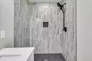 5889 Rhett Ave N, Hanahan, SC 29410 - Photo 18