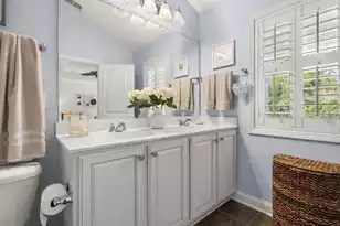 2040 Promenade Ct, Mount Pleasant, SC 29466 - Photo 16