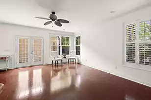 2040 Promenade Ct, Mount Pleasant, SC 29466 - Photo 10