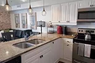 377 King St #203, Charleston, SC 29401 - Photo 2