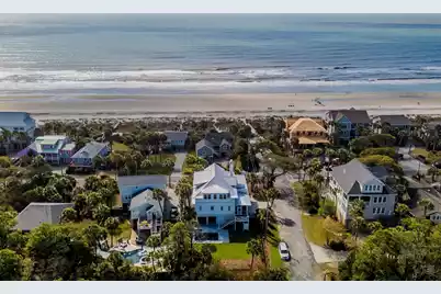720 Ashley Avenue W, Folly Beach, SC 29439 - Photo 2