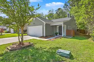 427 Savannah River Dr, Summerville, SC 29485 - Photo 2