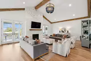 212 Live Oak Dr, Mount Pleasant, SC 29464 - Photo 10