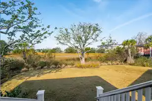 212 Live Oak Dr, Mount Pleasant, SC 29464 - Photo 36