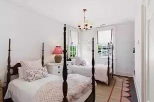 7 Lowndes St, Charleston, SC 29401 - Photo 36