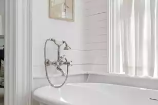 7 Lowndes St, Charleston, SC 29401 - Photo 44