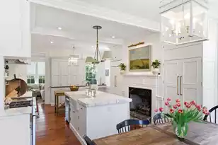 7 Lowndes St, Charleston, SC 29401 - Photo 16