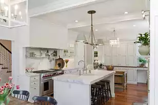 7 Lowndes St, Charleston, SC 29401 - Photo 18