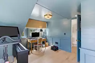 7 Lowndes St, Charleston, SC 29401 - Photo 58