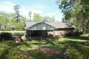 1267 Dogwood Dr, Orangeburg, SC 29118 - Photo 4