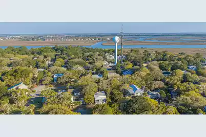 503 Ashley Avenue E, Folly Beach, SC 29439 - Photo 34