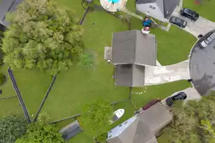 8612 Lindenwood Cir, North Charleston, SC 29420 - Photo 2