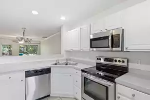 121 Hornby Cir, Goose Creek, SC 29445 - Photo 4