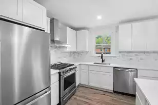 1328 Hermitage Ave, Charleston, SC 29412 - Photo 10