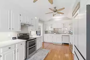 887 Parrot Creek Way, Charleston, SC 29412 - Photo 32