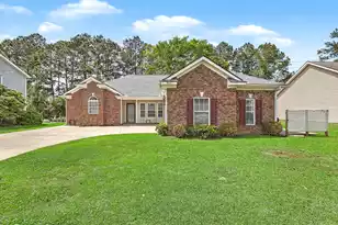 7800 High Maple Cir, North Charleston, SC 29418 - Photo 2
