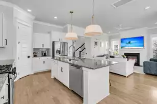 1694 Banning St, Mount Pleasant, SC 29466 - Photo 6