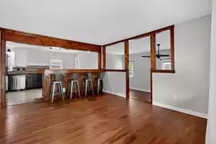 221 Forest Cir, Summerville, SC 29483 - Photo 6