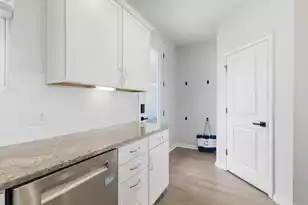 585 Blueway Ave, Summerville, SC 29486 - Photo 20